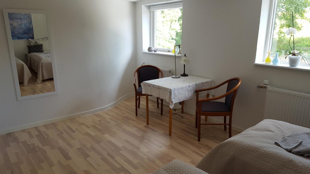 Lundgaarde Bed & Breakfast Kjellerup Luaran gambar