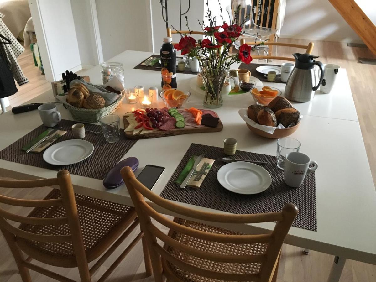 Lundgaarde Bed & Breakfast Kjellerup Luaran gambar